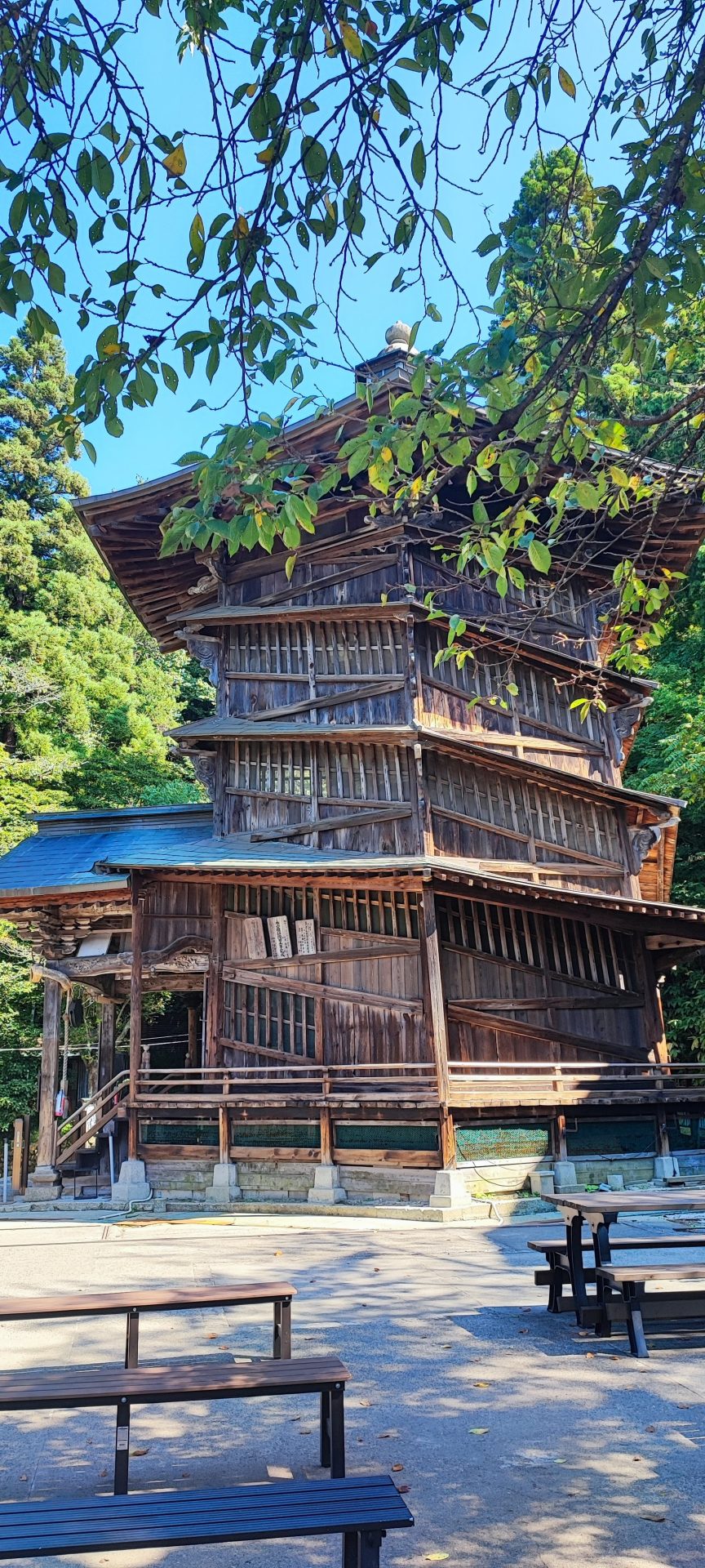 Sazaedo: Temple with a Double-Helix Staircase