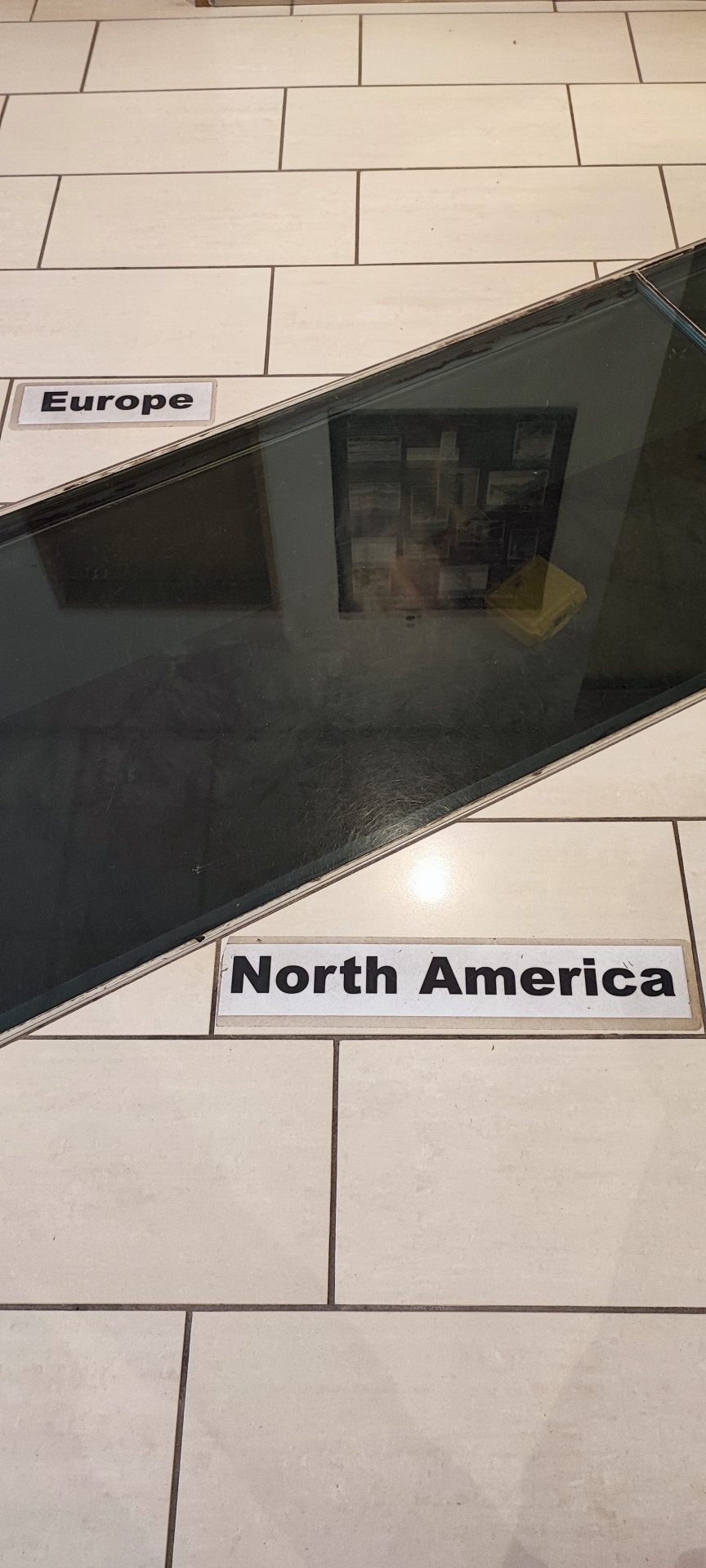 Sunnumörk: Shopping Straddling Continents (Iceland)